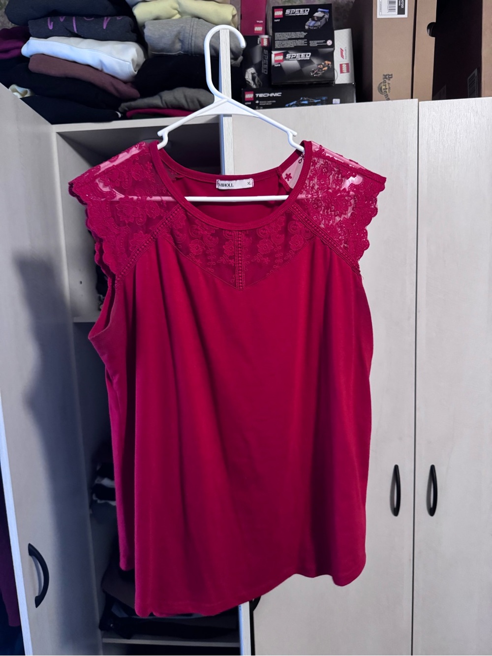 Amazon Sleeveless Lace Yoke Top - Red